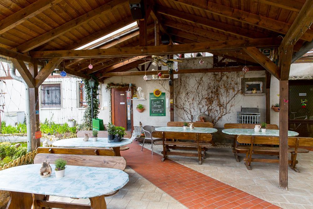 Kraeuterhotel Garni Zur Klostergrotte Nohra  Exterior foto