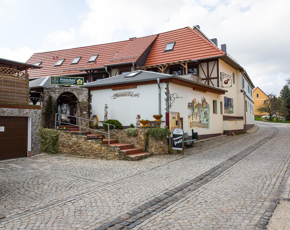 Kraeuterhotel Garni Zur Klostergrotte Nohra  Exterior foto
